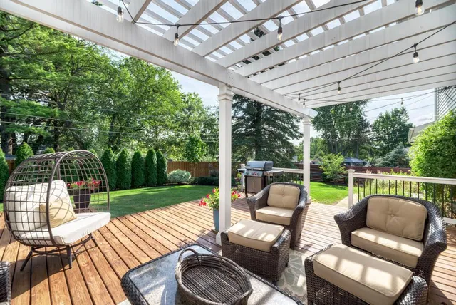 $775,000 | 22W425 Broker Road, Medinah, IL 60108