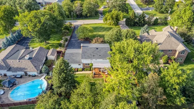 $775,000 | 22W425 Broker Road, Medinah, IL 60108