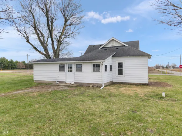 $259,900 | 6015 North 50 East, Greenfield, IN 46140