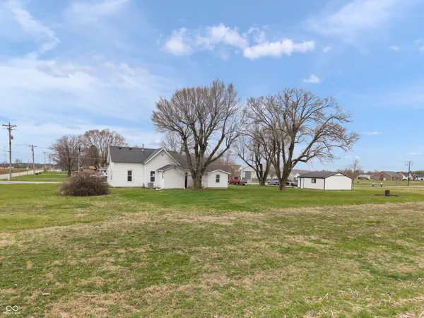 $259,900 | 6015 North 50 East, Greenfield, IN 46140