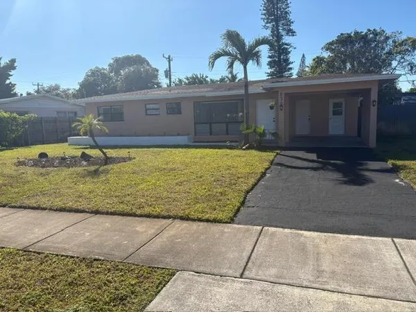 $390,000 | 830 Northeast 50th Court, Deerfield Beach, FL 33064