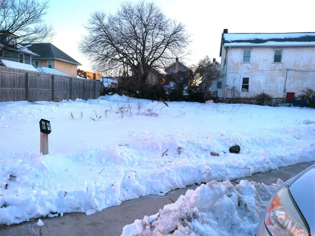 $264,900 | 22-61 Loretta Rd. | Bayswater