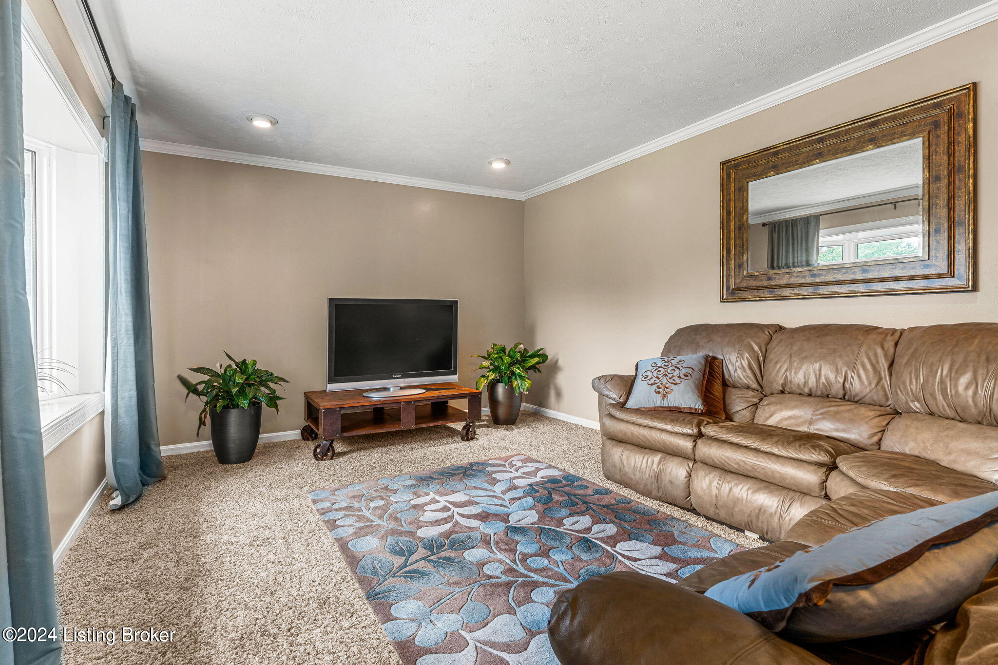 2816 Timber Hill Road Louisville, KY 40214 - Photo 6 of 39 281y Timber Hill Rd (3 of 47)