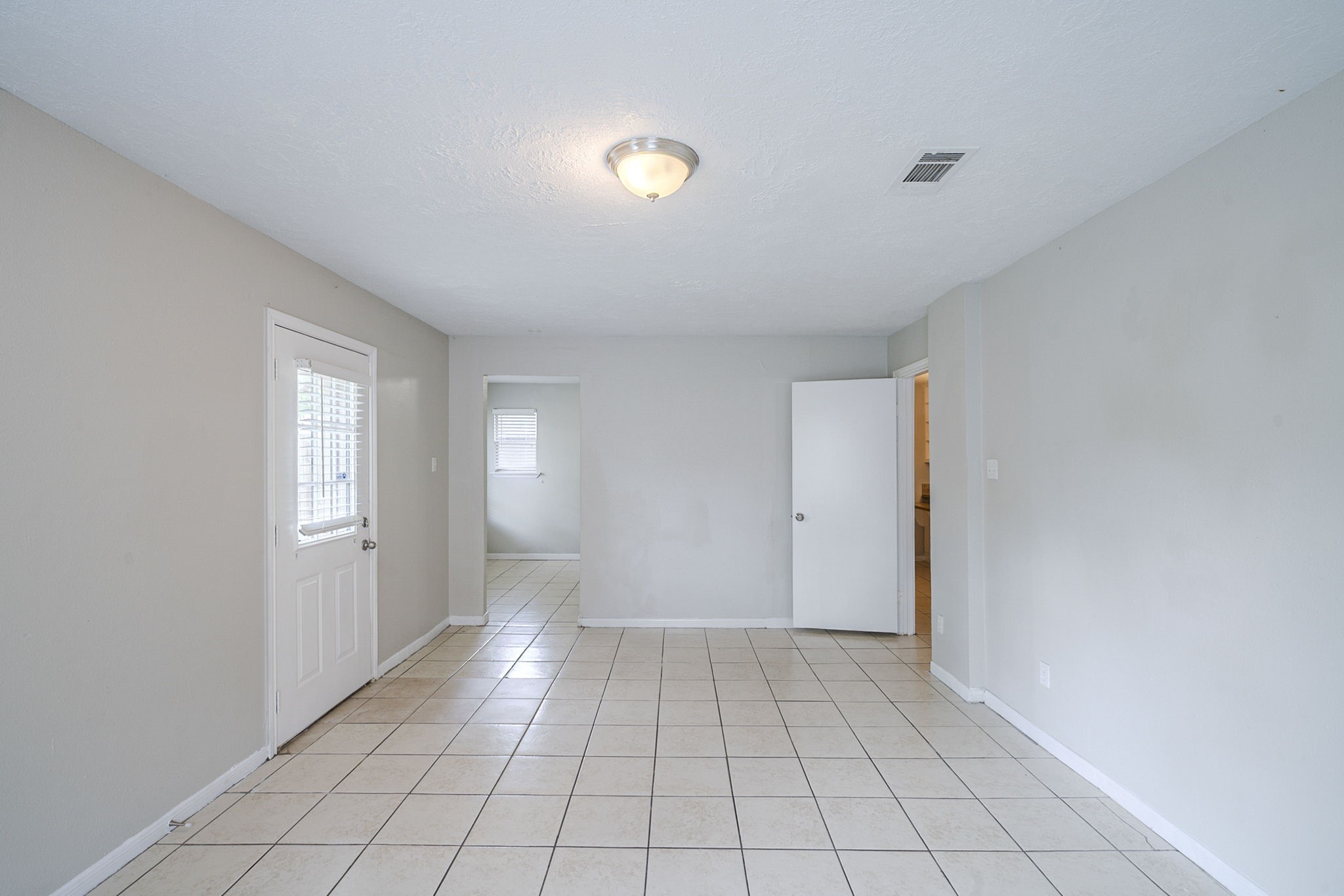 5023 Glendower Drive Spring, TX 77373 - Photo 17 of 33 a view of an empty room and window
