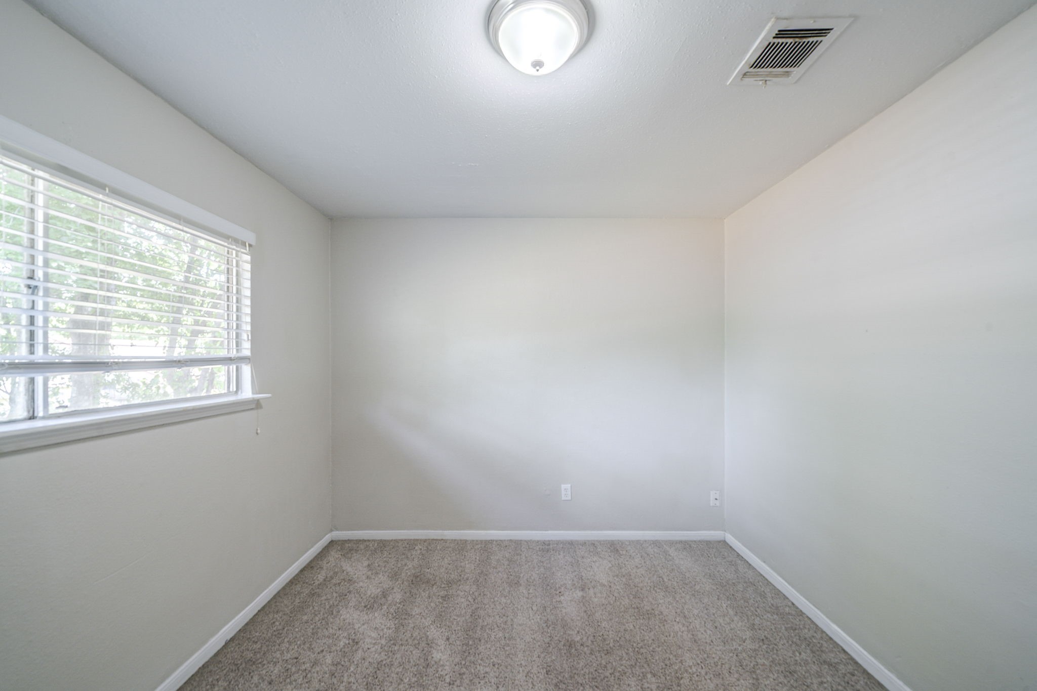 5023 Glendower Drive Spring, TX 77373 - Photo 22 of 33 an empty room with a window