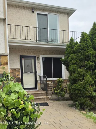 $575,000 | 167 Skyline Drive | Clifton