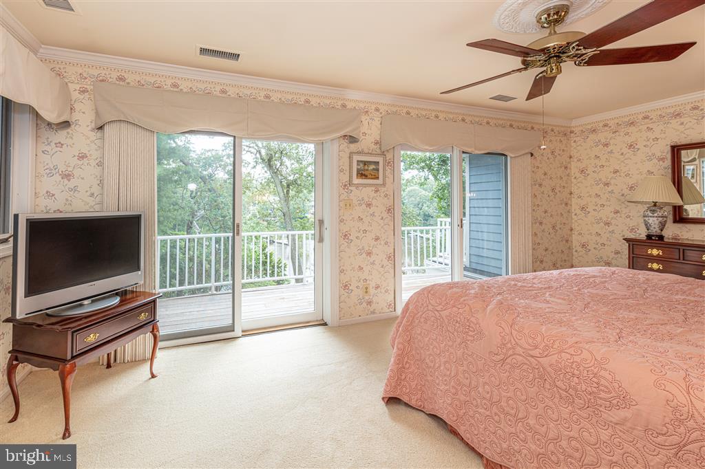 393 Valley Stream Road Severna Park, MD 21146 - Photo 14 of 25 Master bedroom