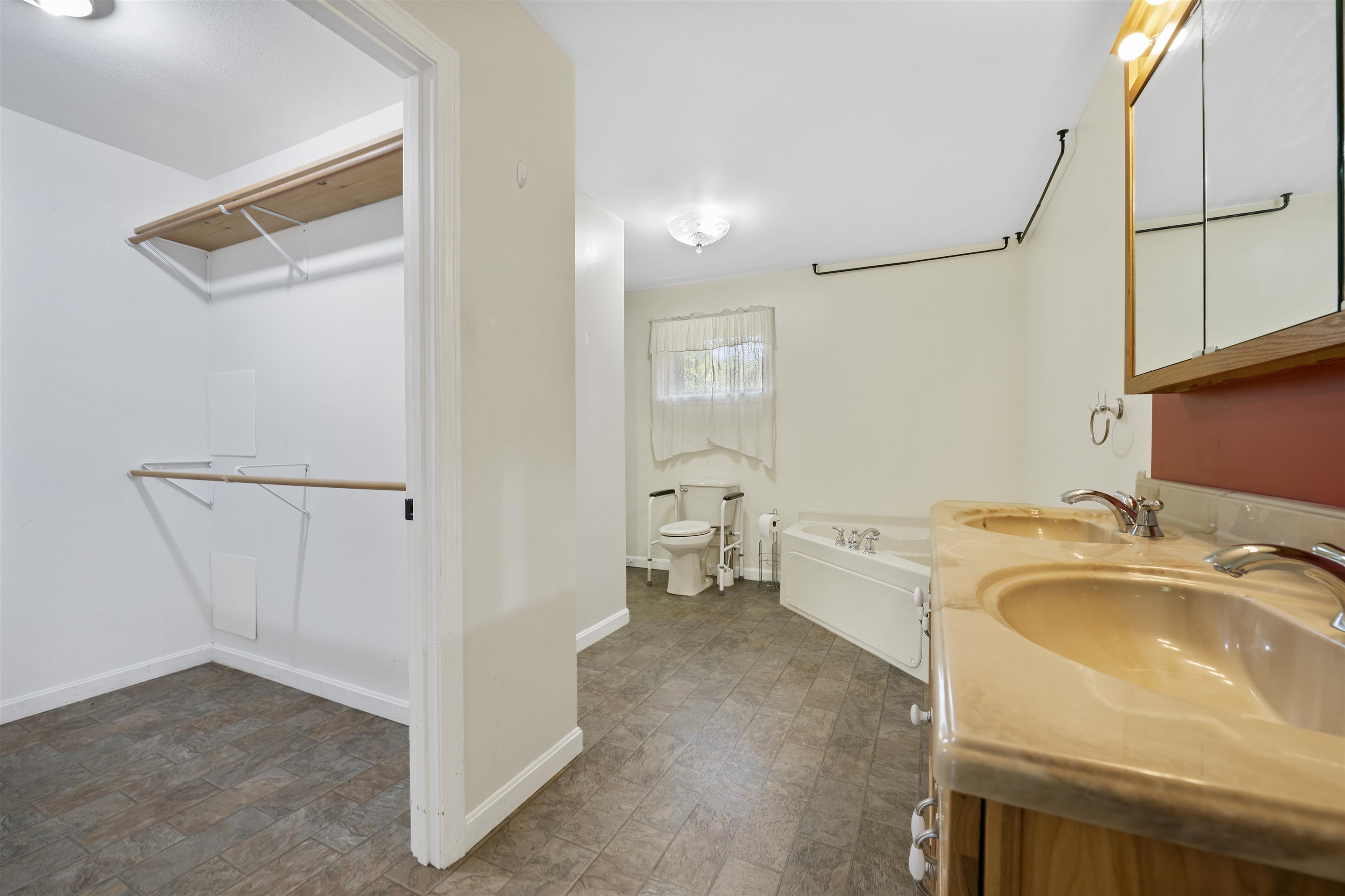 397 Wentworth Road Lunenburg, VT 05906 - Photo 23 of 59