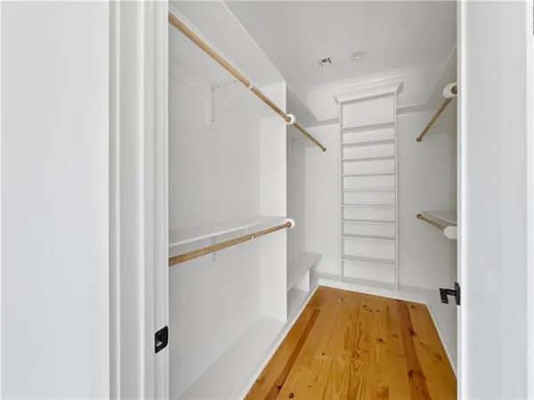 $1,950 | 5807 Royal Street, New Orleans, LA 70117