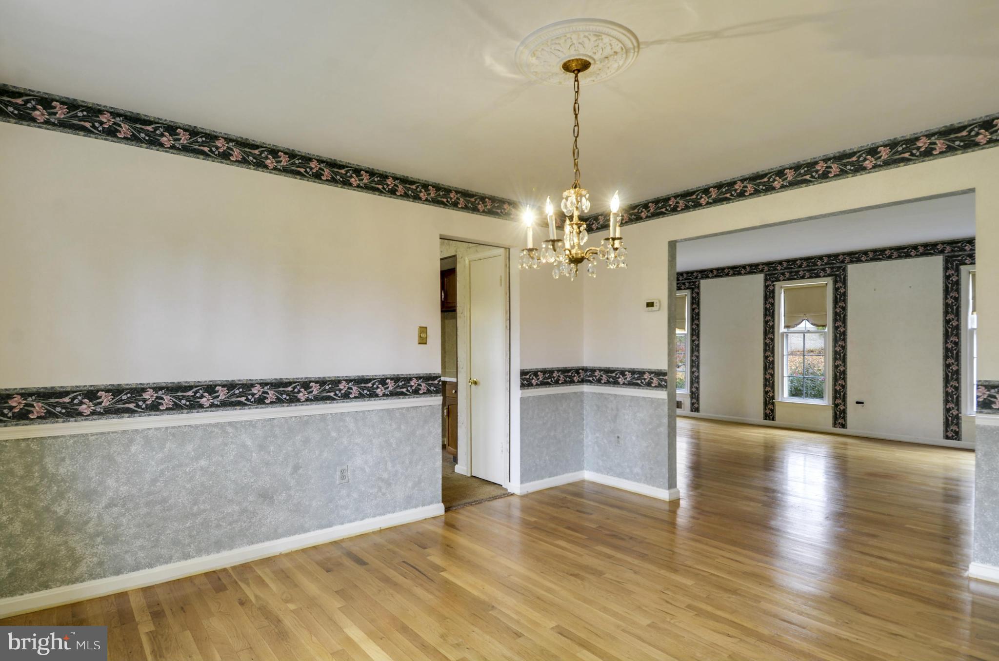 1620 Arbor View Road Silver Spring, MD 20902 - Photo 8 of 30 Dining Room