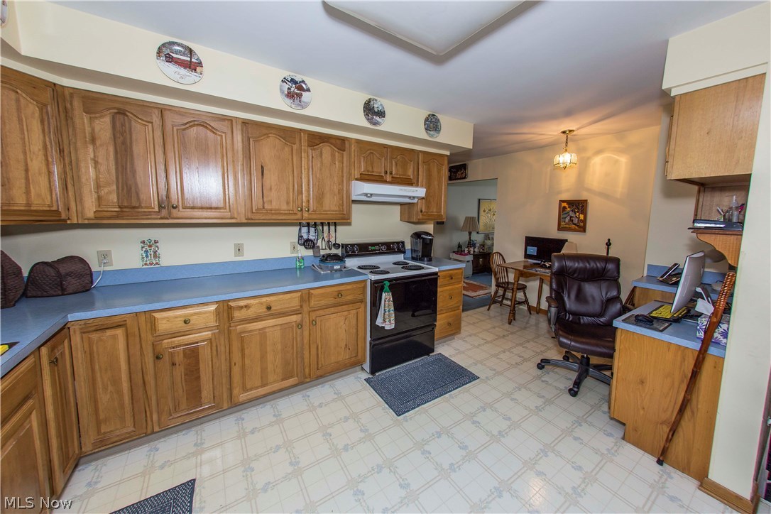 2167 Springfield Center Road Akron, OH 44312 - Photo 9 of 35 Gallery Image 9
