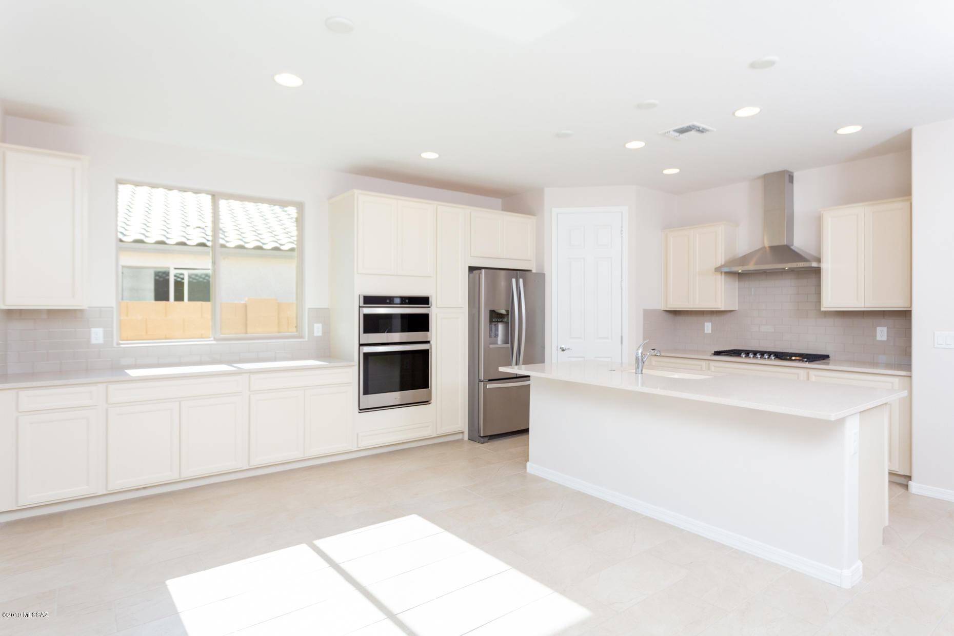 11908 North Raphael Way Tucson, AZ 85742 - Photo 6 of 20