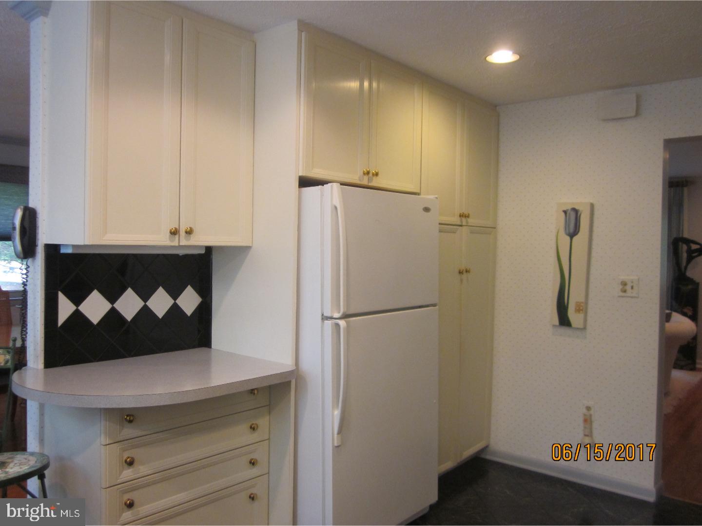 280 Deepdale Road Wayne, PA 19087 - Photo 11 of 25 Kitchen