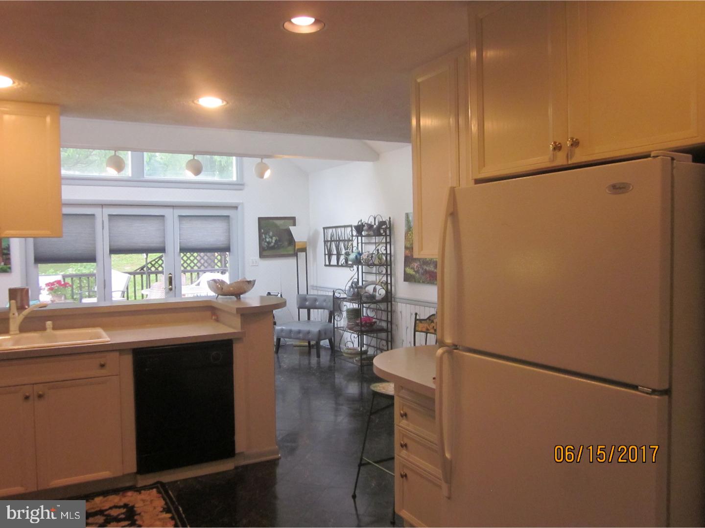 280 Deepdale Road Wayne, PA 19087 - Photo 10 of 25 Kitchen