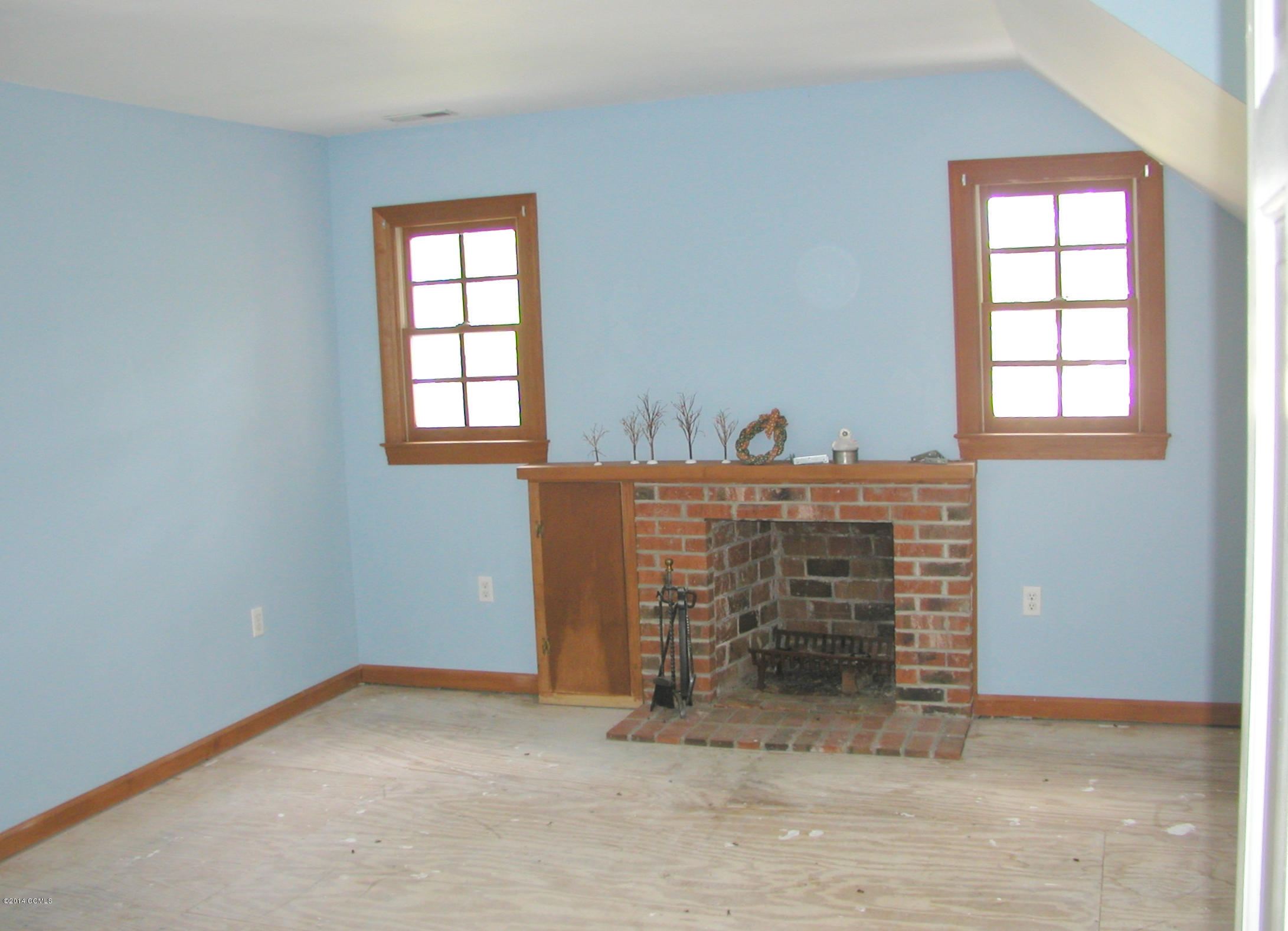 160 Thurman Road Beaufort, NC 28516 - Photo 16 of 20 # 1 Upstairs Bedroom