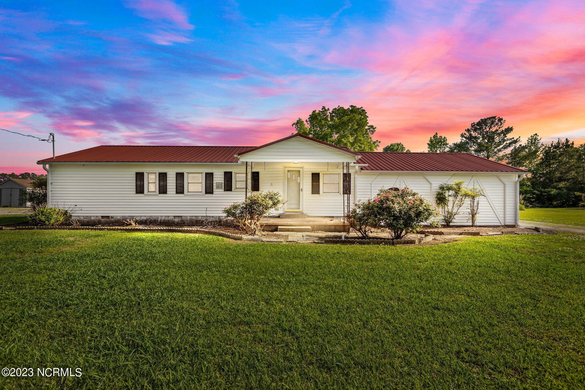 253 Hodges Road Chocowinity, NC 27817 - Photo 1 of 48 Main View