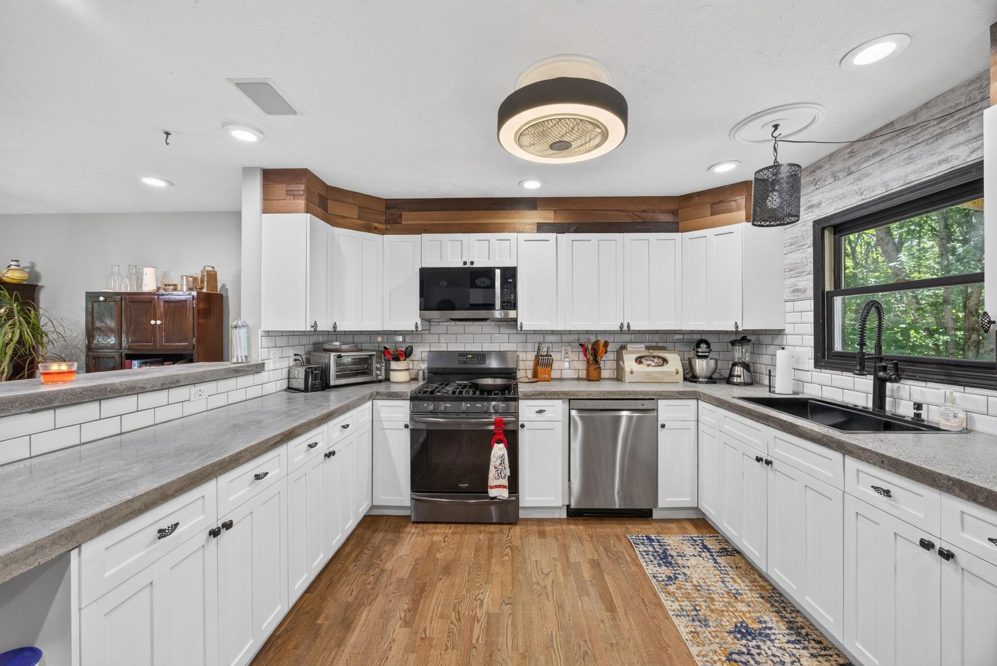 5358 South Seeley Road Cadillac, MI 49601 - Photo 5 of 57