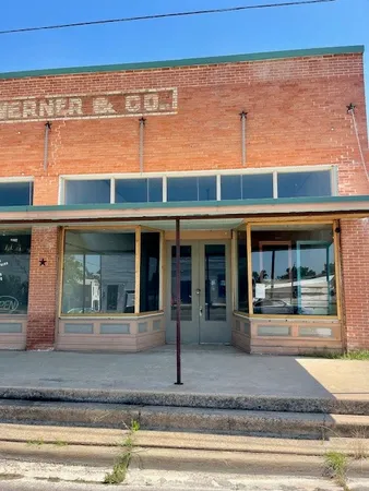$1,850 | 412 West Batte Street, Unit B, Cameron, TX 76520