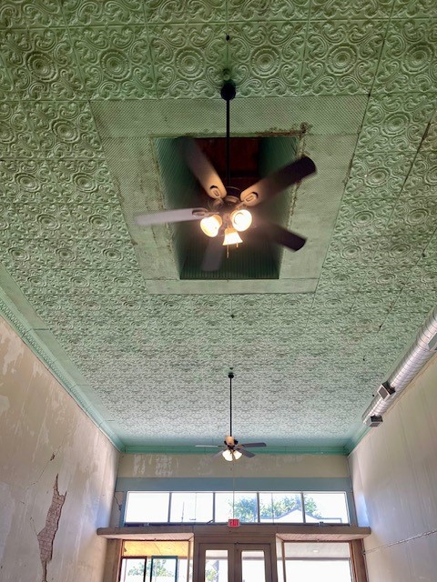 412 West Batte Street, Unit B Cameron, TX 76520 - Photo 10 of 15 Ceiling tiles