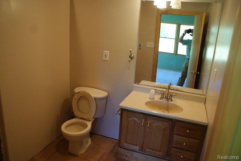 370 Columbiaville Road Columbiaville, MI 48421 - Photo 12 of 16 DSC01066.JPG