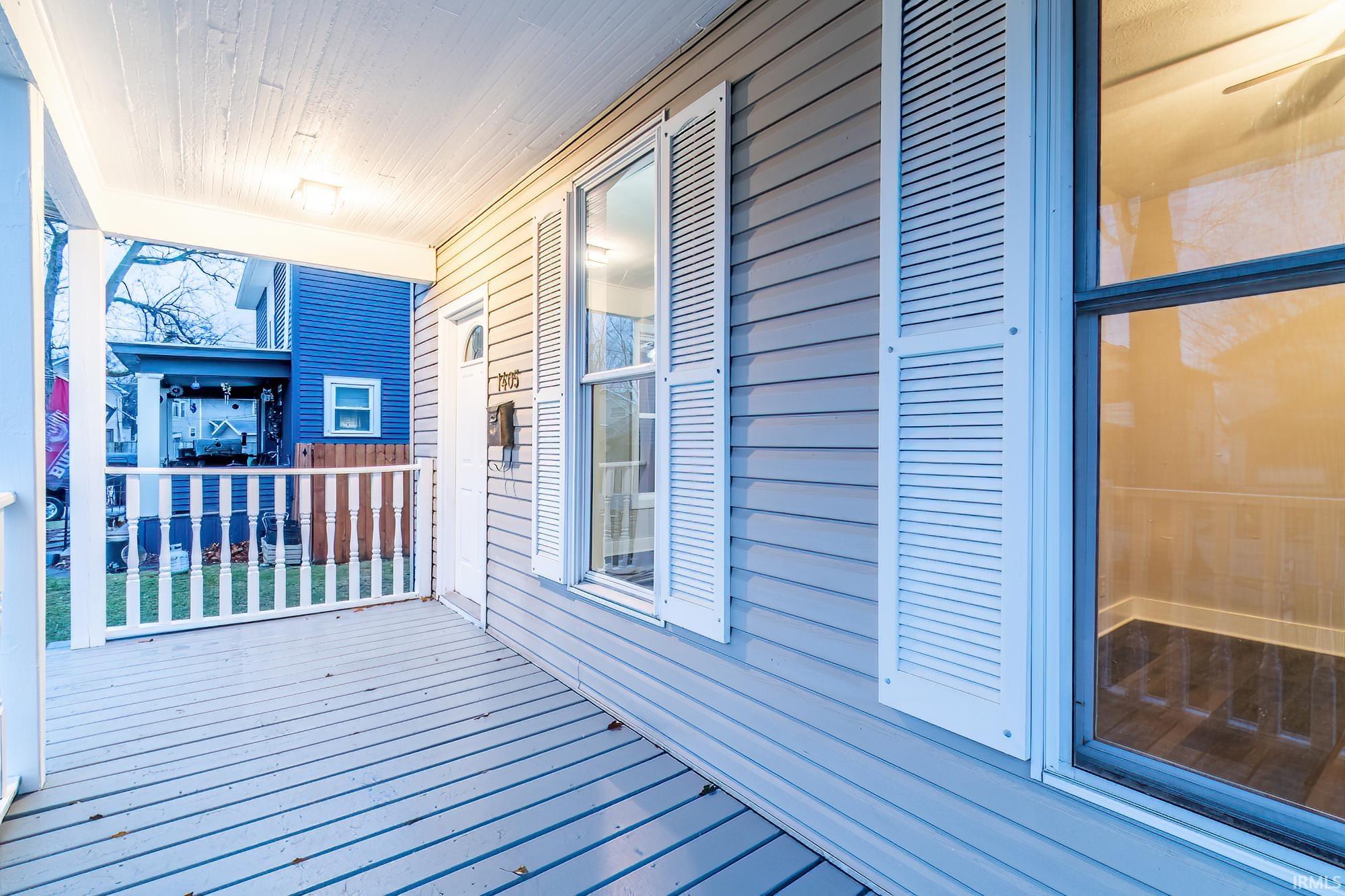 1405 Oneida Street Fort Wayne, IN 46805 - Photo 2 of 21