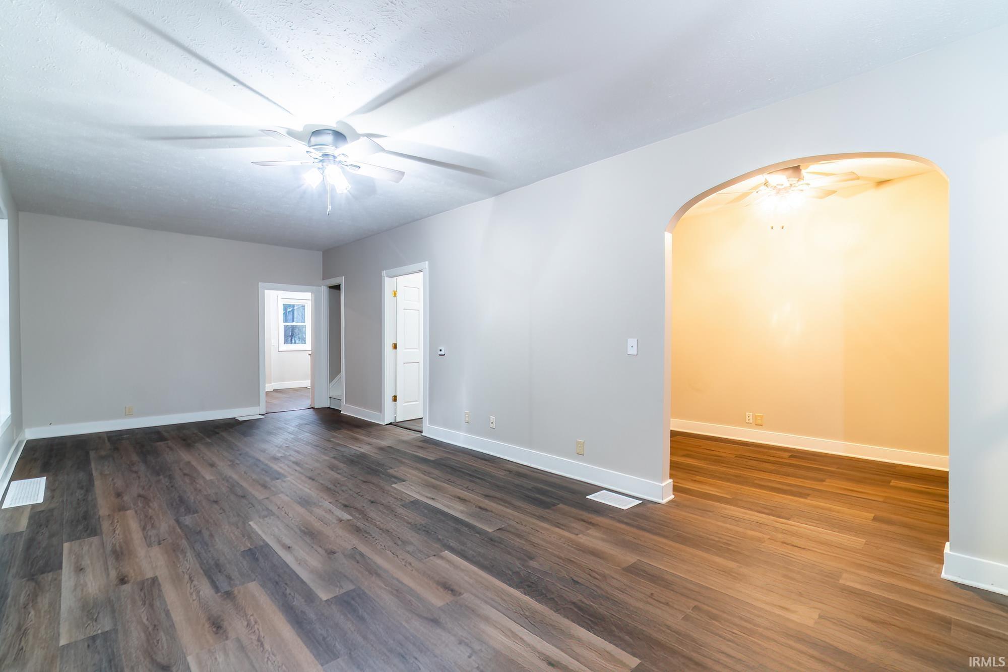 1405 Oneida Street Fort Wayne, IN 46805 - Photo 3 of 21