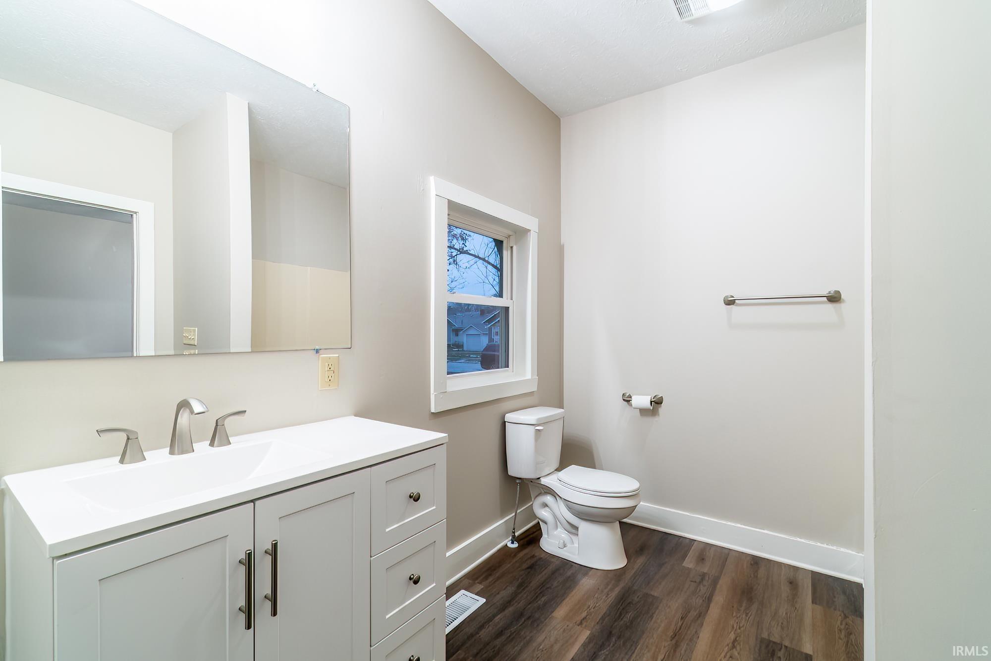 1405 Oneida Street Fort Wayne, IN 46805 - Photo 6 of 21