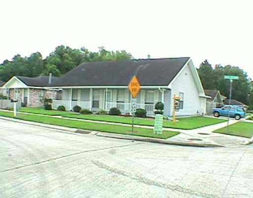 2437 Rue Jesann Marrero, LA 70072 - Photo 1 of 8 Gallery Image 1