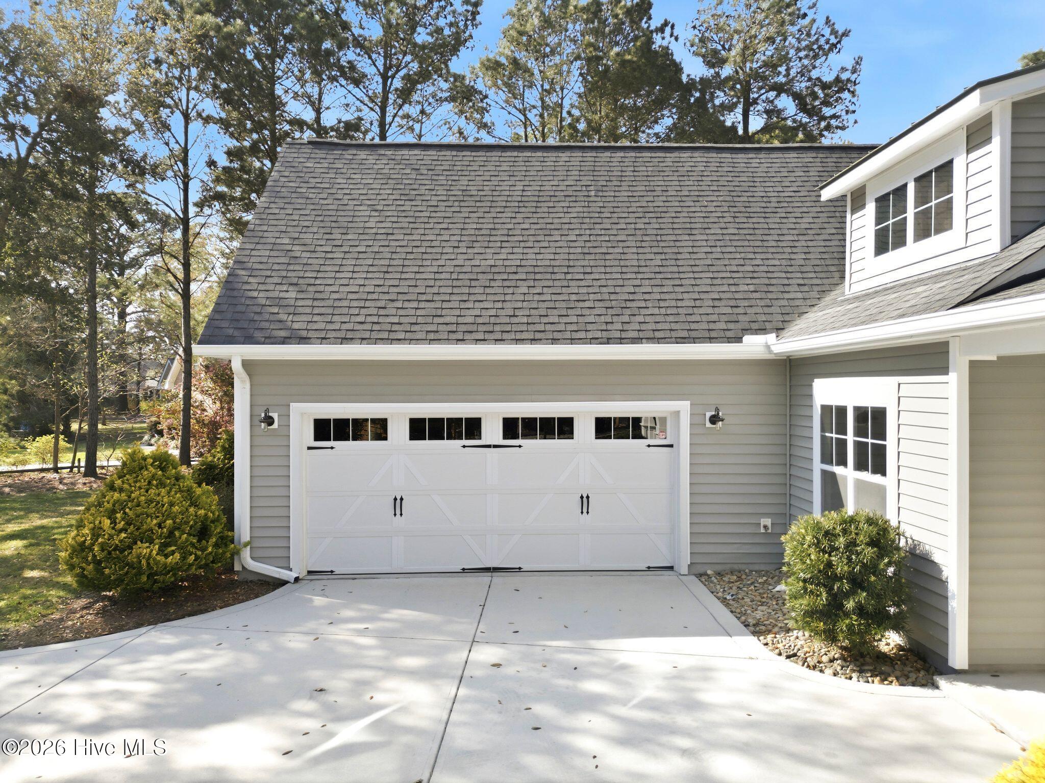 104 Divot Lane Hampstead, NC 28443 - Photo 3 of 54 104 Divot Ct
