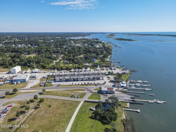 $495,000 | 104 Divot Lane, Hampstead, NC 28443