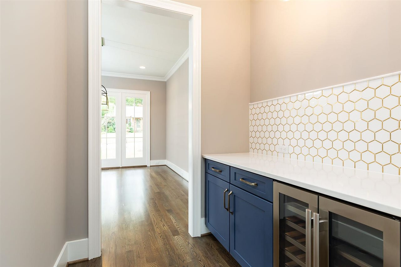 717 Mills Street Raleigh, NC 27608 - Photo 9 of 30 Photo 9