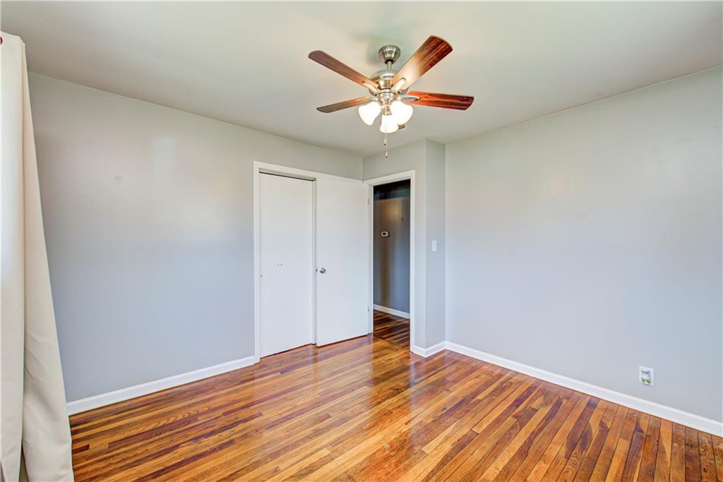 916 Burbank Road Indianapolis, IN 46219 - Photo 33 of 45 Gallery Image 33