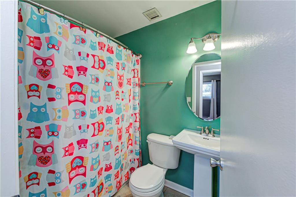 916 Burbank Road Indianapolis, IN 46219 - Photo 34 of 45 Gallery Image 34