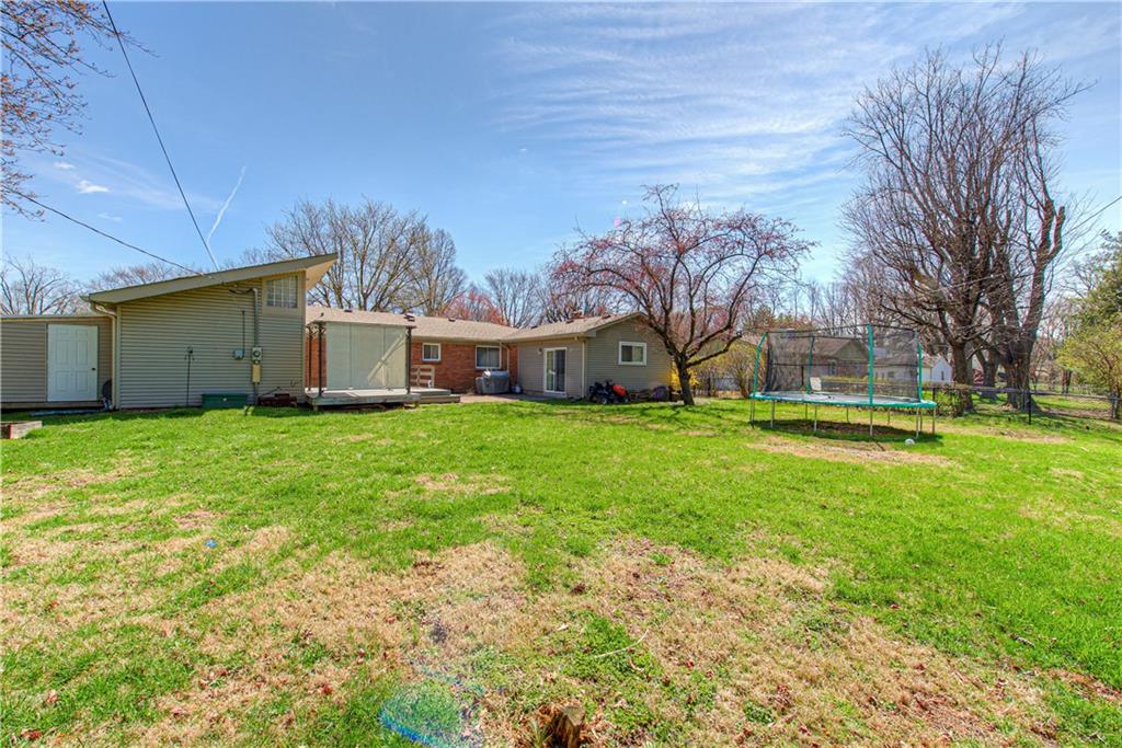 916 Burbank Road Indianapolis, IN 46219 - Photo 44 of 45 Gallery Image 44