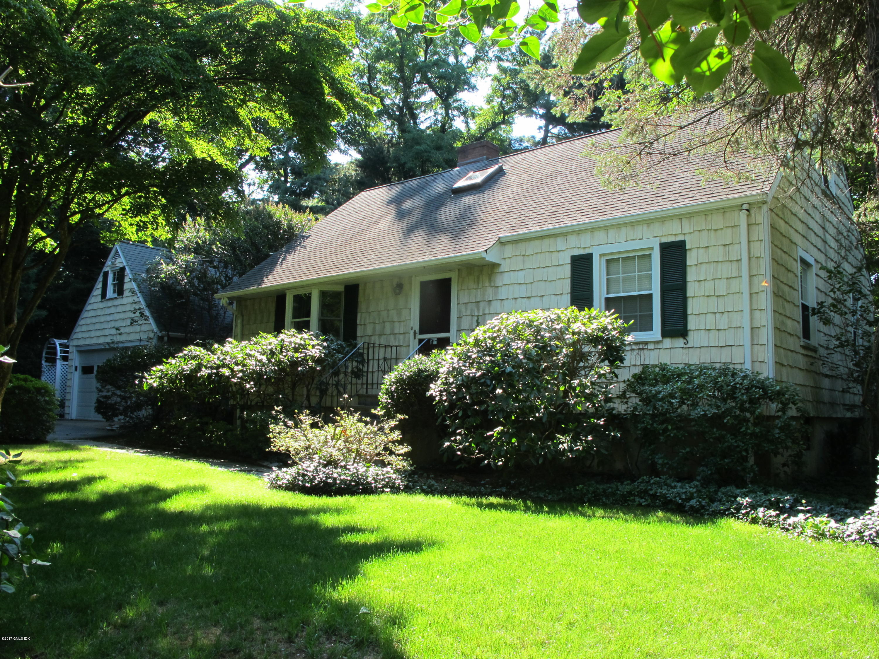 31 Pleasant Street Riverside, CT 06878 - Photo 1 of 21 IMG_2242