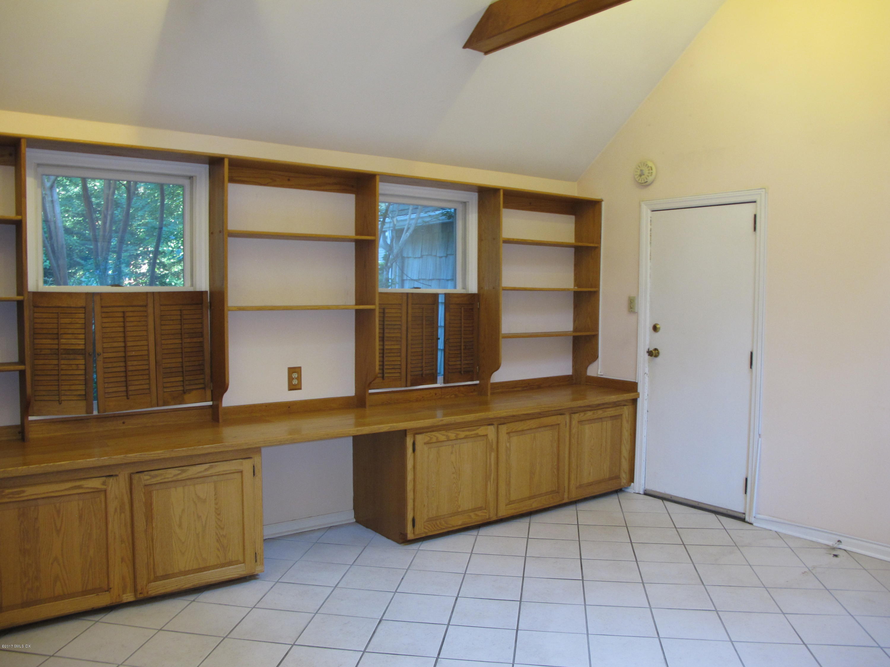 31 Pleasant Street Riverside, CT 06878 - Photo 13 of 21 IMG_2253