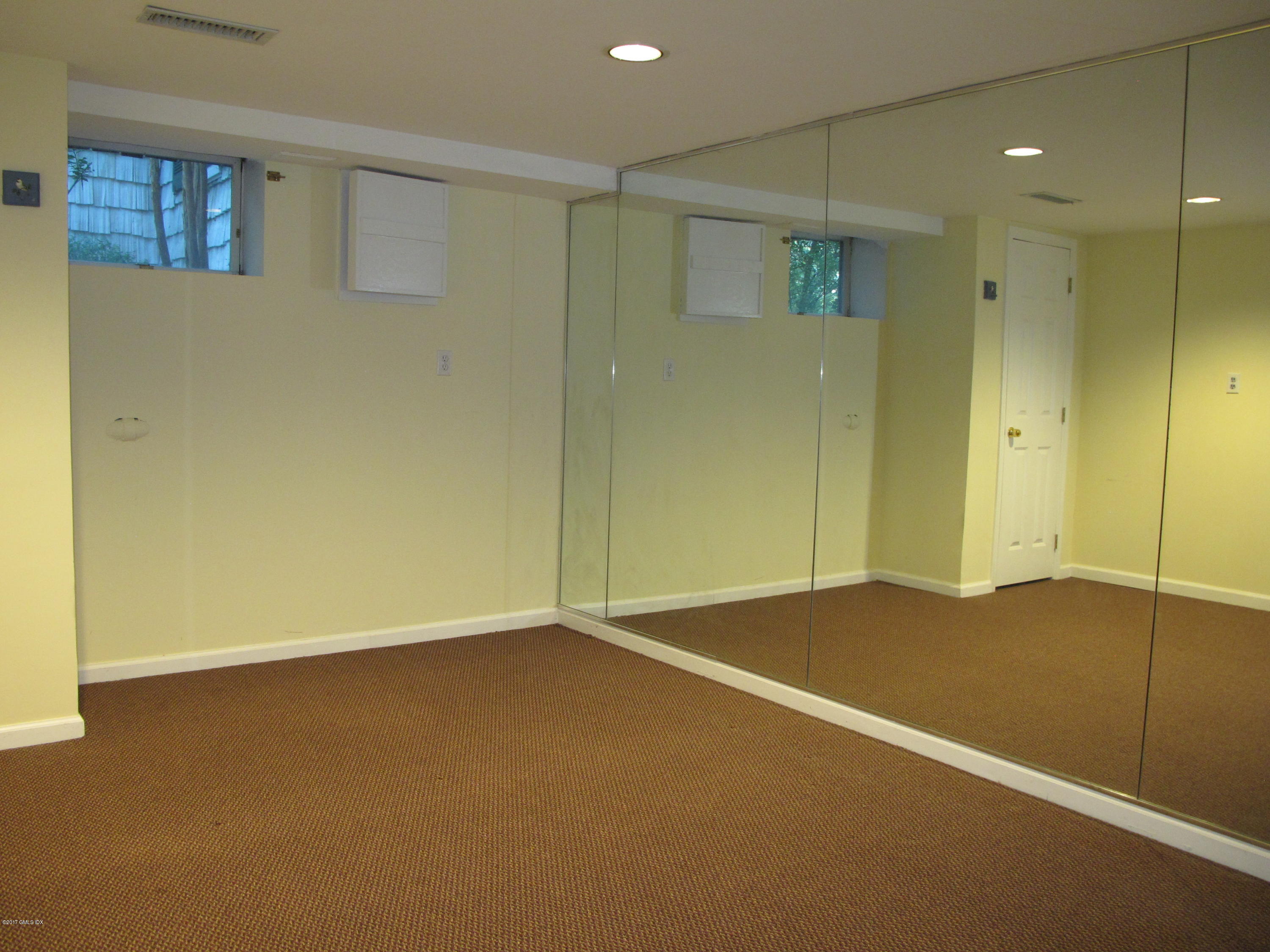 31 Pleasant Street Riverside, CT 06878 - Photo 20 of 21 IMG_2285