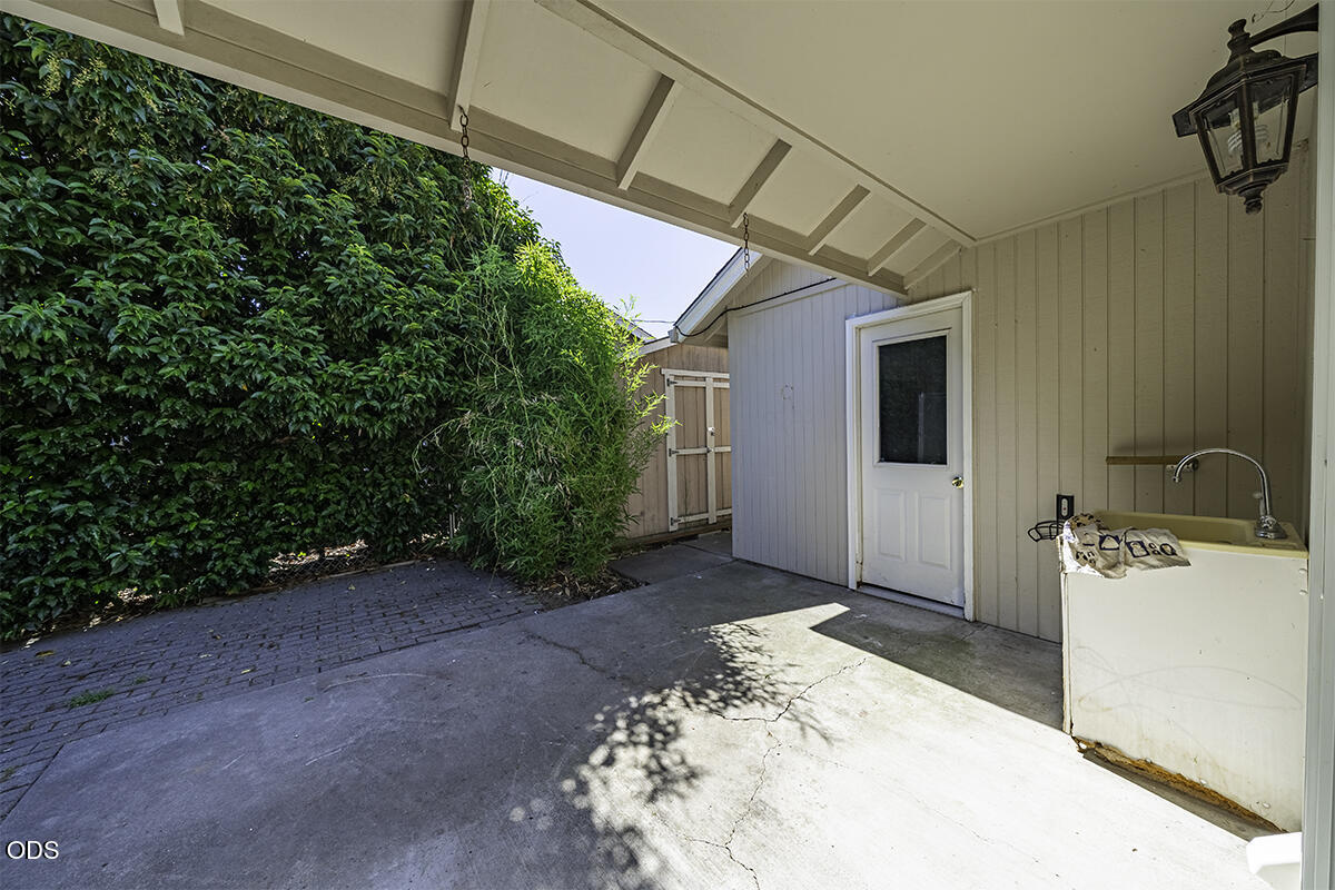 445 Midway Road Medford, OR 97501 - Photo 28 of 33
