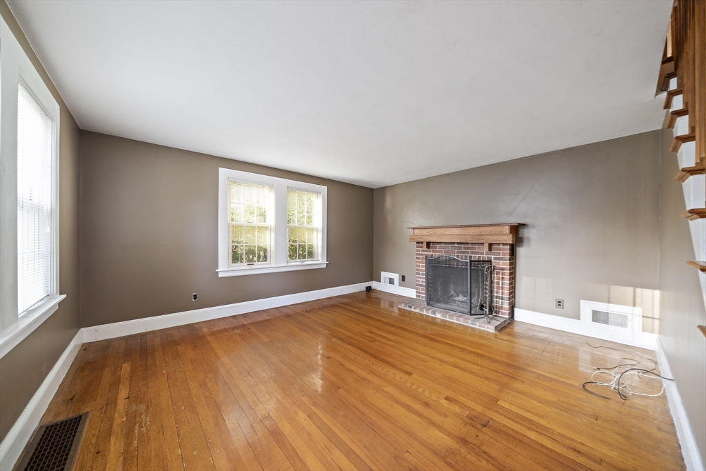 63 Reed Street Hanson, MA 02341 - Photo 6 of 24 Gallery Image 6
