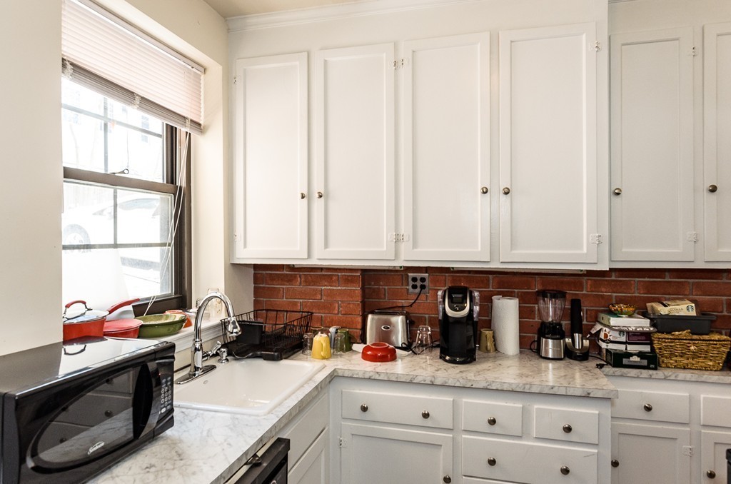 337 Tappan Street, Unit 2 Brookline, MA 02445 - Photo 4 of 10