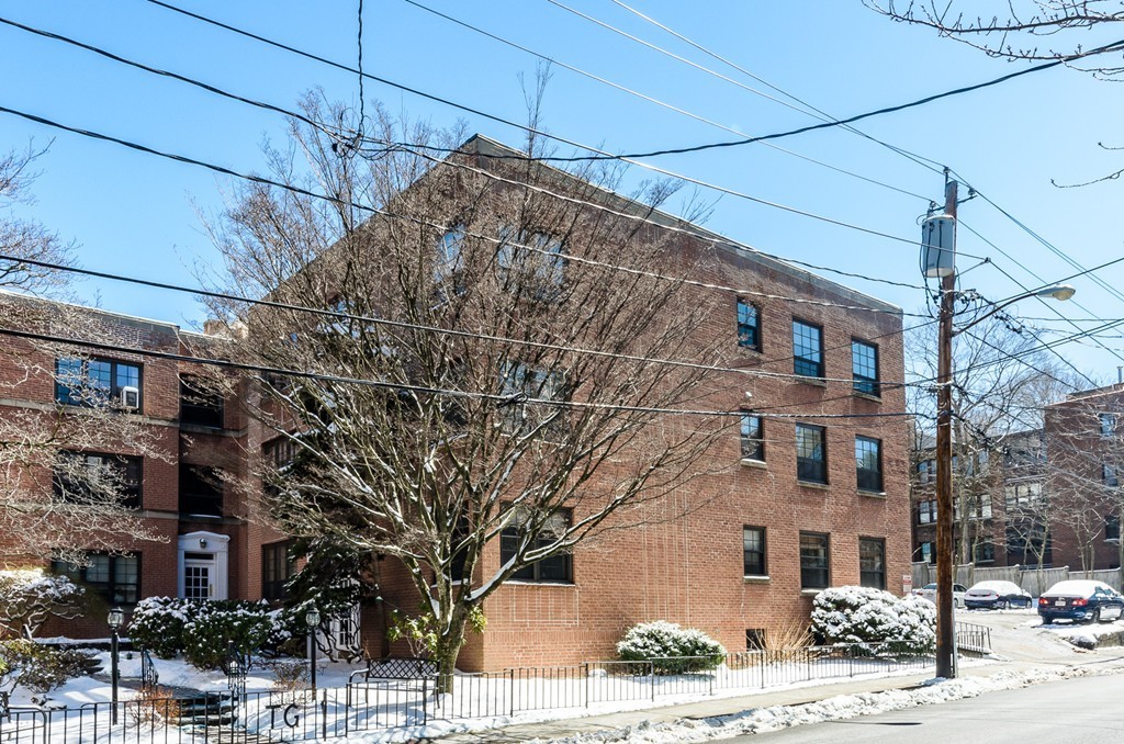 337 Tappan Street, Unit 2 Brookline, MA 02445 - Photo 10 of 10