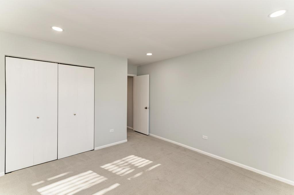 381 Pearson Circle Naperville, IL 60563 - Photo 19 of 43 a view of an empty room