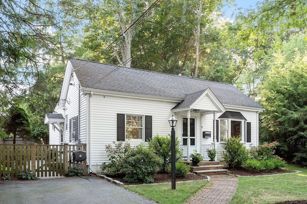 14 Clark Road Andover, MA 01810 - Photo 3 of 38 Gallery Image 3