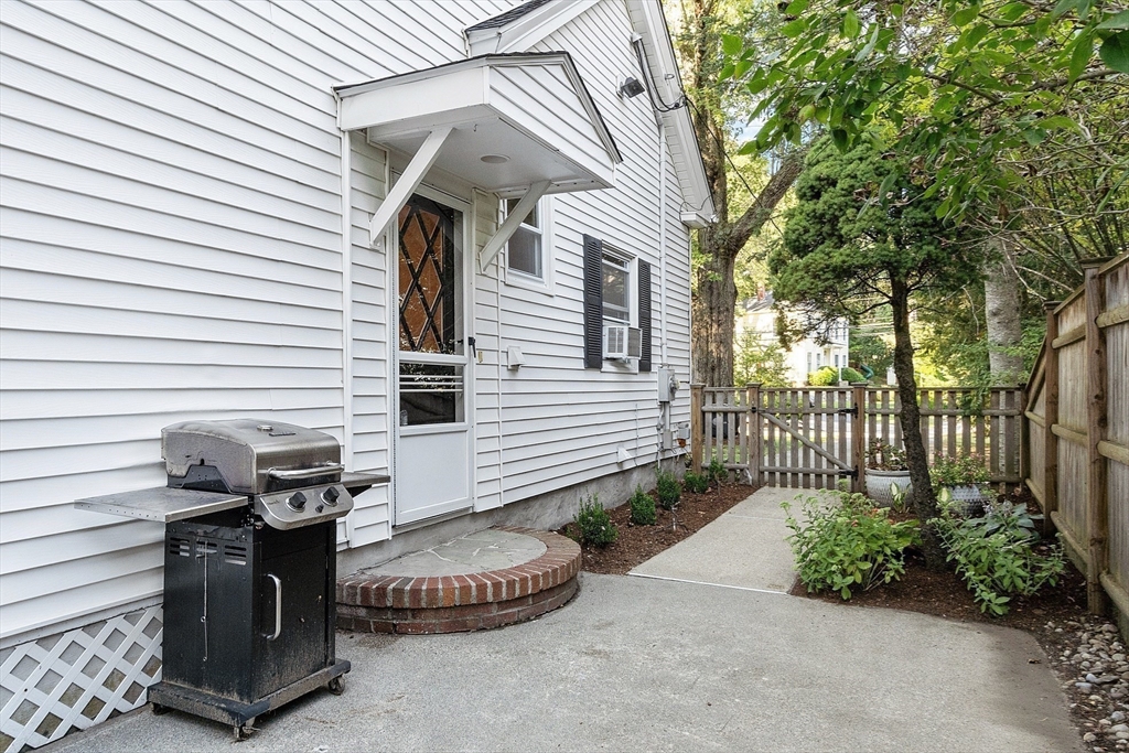 14 Clark Road Andover, MA 01810 - Photo 6 of 38 Gallery Image 6