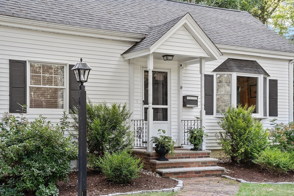 14 Clark Road Andover, MA 01810 - Photo 10 of 38 Gallery Image 10