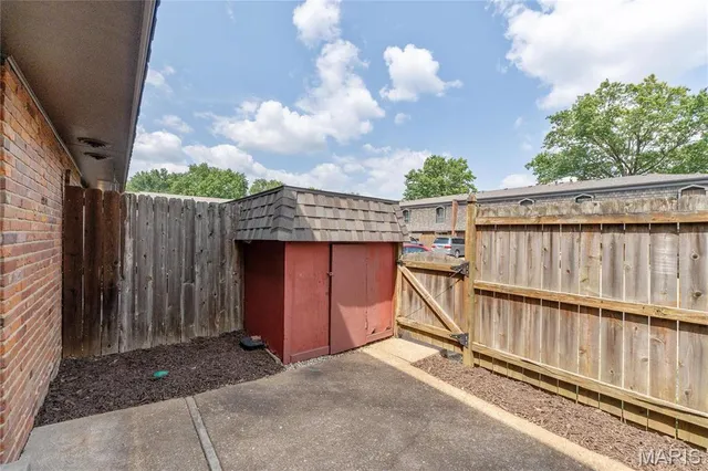 $163,500 | 1905 Mansard Drive, St. Louis, MO 63125