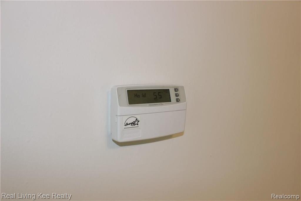 556 Curzon Road Rochester Hills, MI 48307 - Photo 17 of 49
