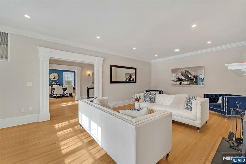 269 Bellair Road Ridgewood, NJ 07450 - Photo 8 of 48