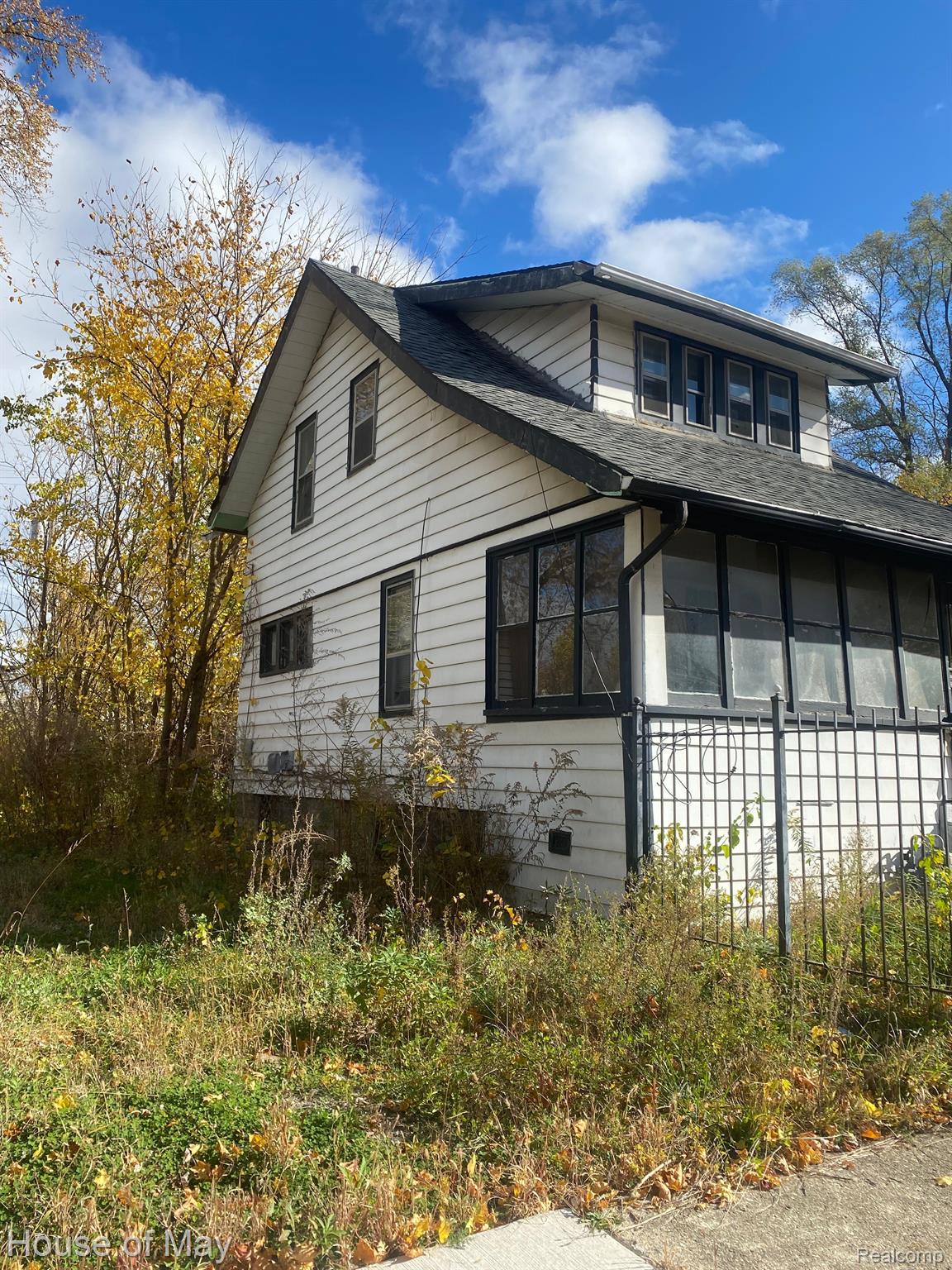 4482 Harding Street Detroit, MI 48214 - Photo 3 of 11