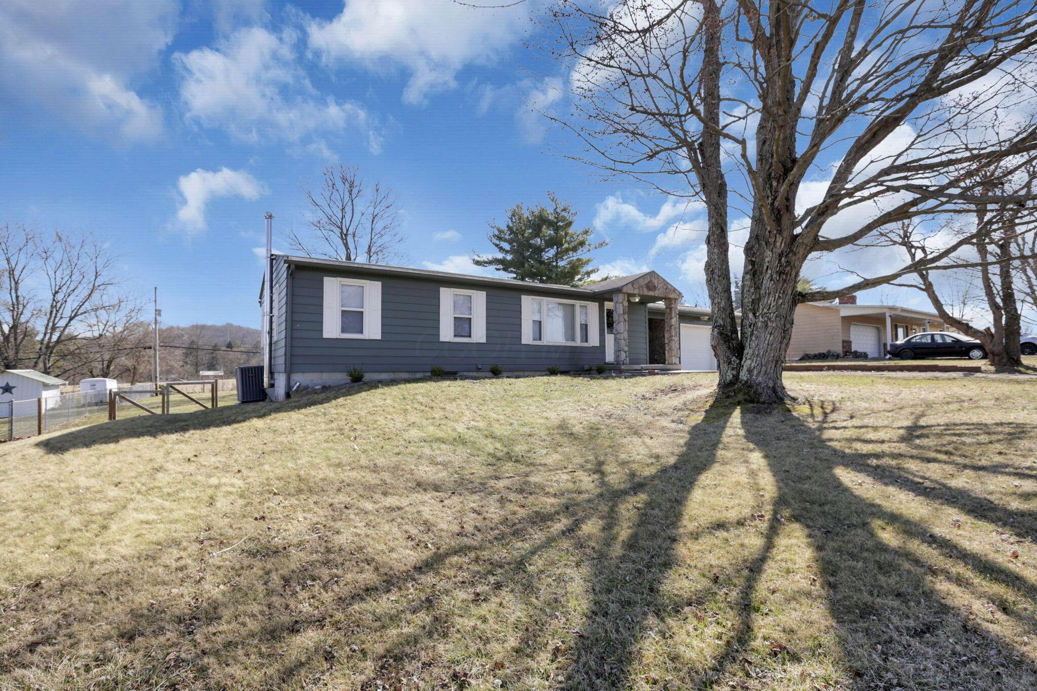 323 Overdrive Road Newark, OH 43056 - Photo 2 of 39 3-web-or-mls-0V3A3990